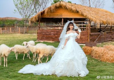 鳗鱼霏儿要结婚了 微博晒出与屿汐学长的婚纱照！