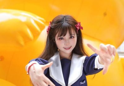 镜酱空镜原图：cos界翘楚，用气势逼人的美图征服你的眼球。