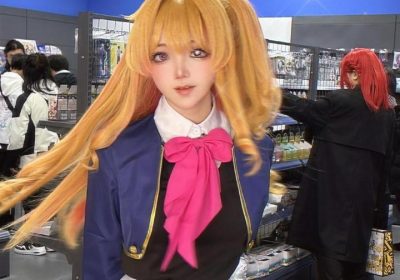 美妆大师化身，楚楚子真名cos作品让你折服不已