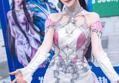 在“露儿大魔王车展ar眼镜” 上发现年度最代表的cos作品。