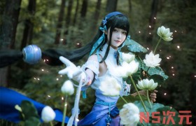 对王者荣耀英雄情有独钟的COSPLAY玩家”戚顾儿MIKI“