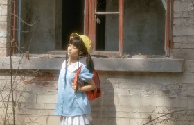 蠢沫沫Cosplay《小黄帽》主题摄影图片欣赏