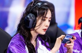 杨幂花式COS小丑女，虽不相但很有个性！
