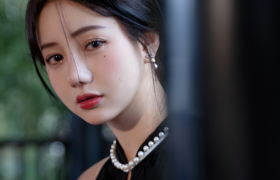 洛丽塔大哥7月直播不幸走光，网友：身材真不错~