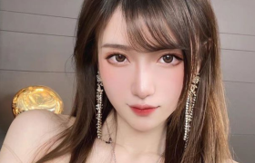 最懂LSP的女主播腐团儿 战术后退COSER操作太懂了