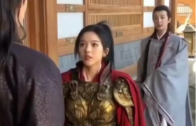 国服萝莉王奕萌人气暴跌后转型拍戏？网友还是回去coser吧！