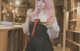 与美女并肩作战的美人，二次元美女藤原千花