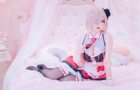霜月小姐姐Cosplay美图欣赏，好看到没朋友！