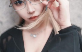 抱走莫子cosplay图集，日系火热各种元素轻松驾驭