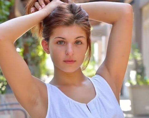 Leah Gotti（莉亚·戈蒂）个人资料 选美比赛出道颜值很高-1