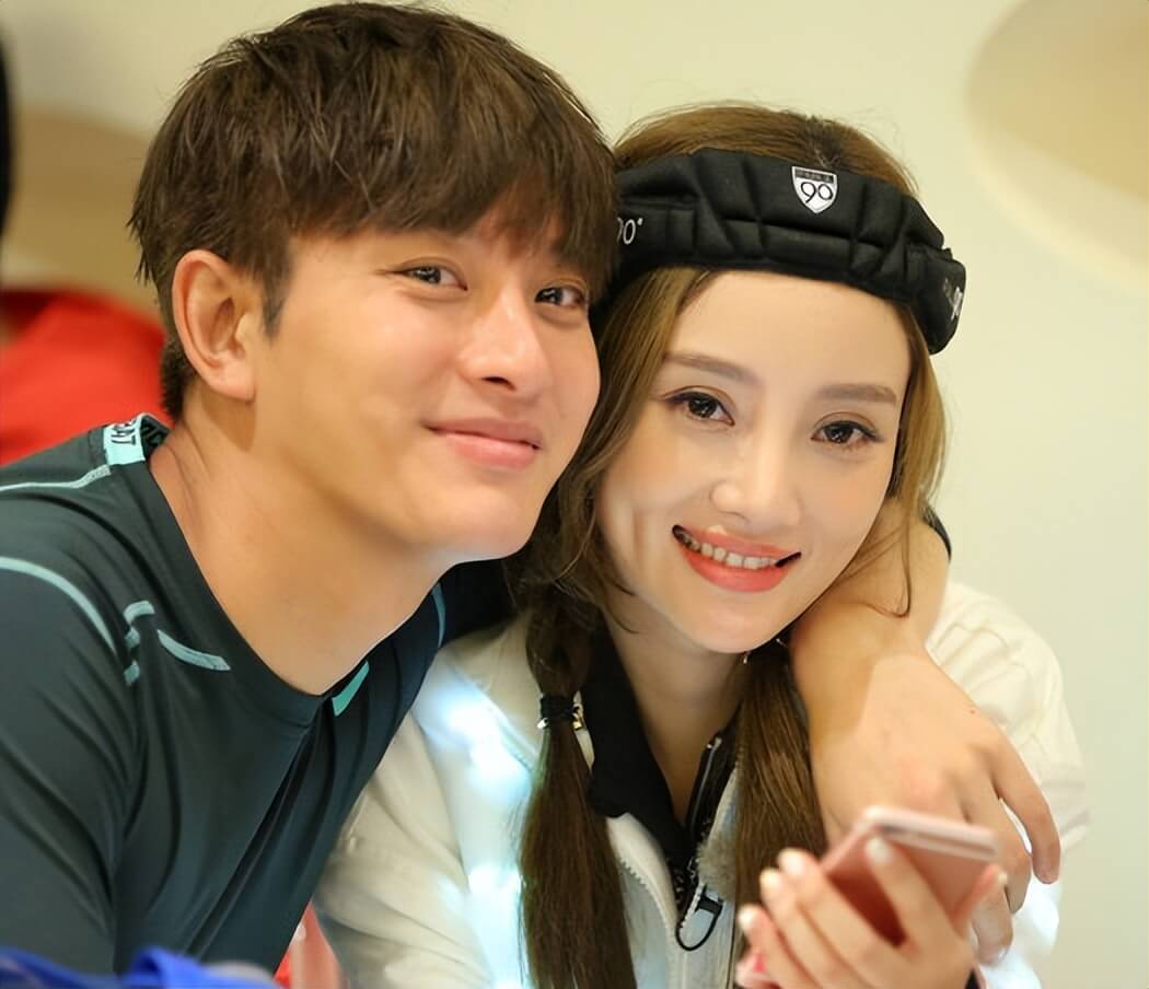 李小璐和贾乃亮为什么离的婚，他们分手的原因是什么-2