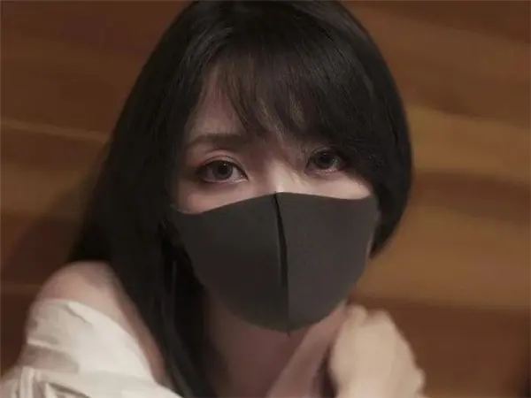 玩偶姐姐是谁 不戴口罩露脸的样子照片-3