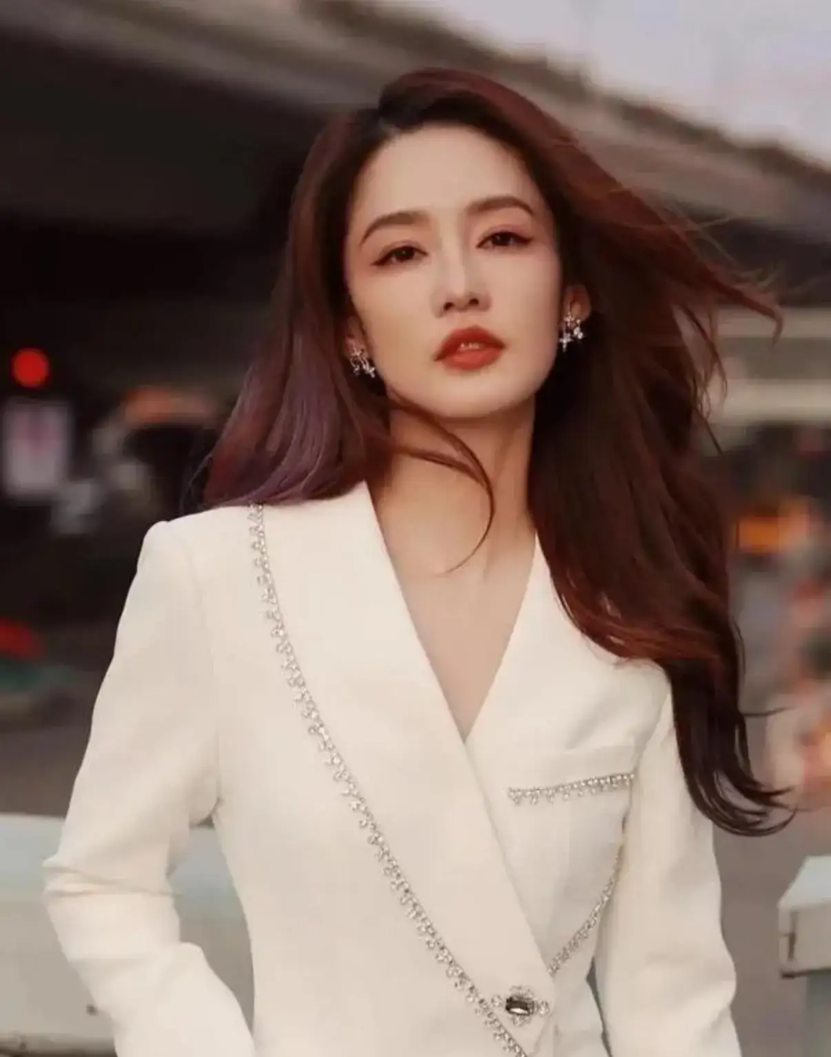 李沁ai智能人脸替换视频什么梗，李沁ai换脸被C可以冲的视频实情-1