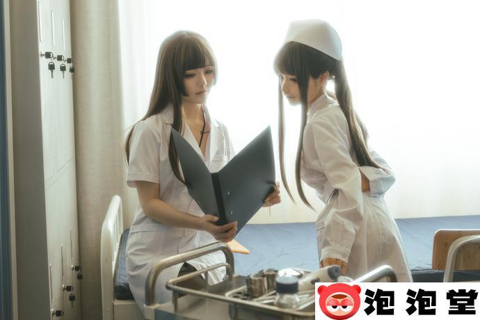 可爱少女蠢沫沫下班后还要检查身体 图集中另一个人是谁-5