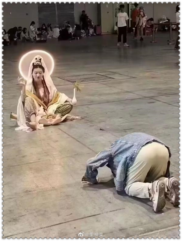 上海CP29漫展惊现“女菩萨”COSPLAY，网友：你们牛逼！