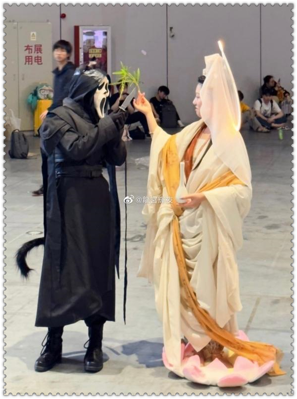 上海CP29漫展惊现“女菩萨”COSPLAY，网友：你们牛逼！