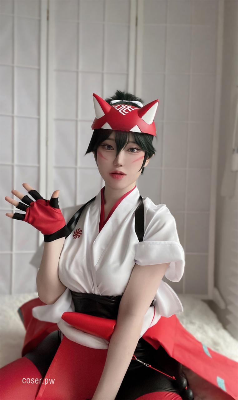 韩国人气coser Evawish个人介绍，深度还原能力
