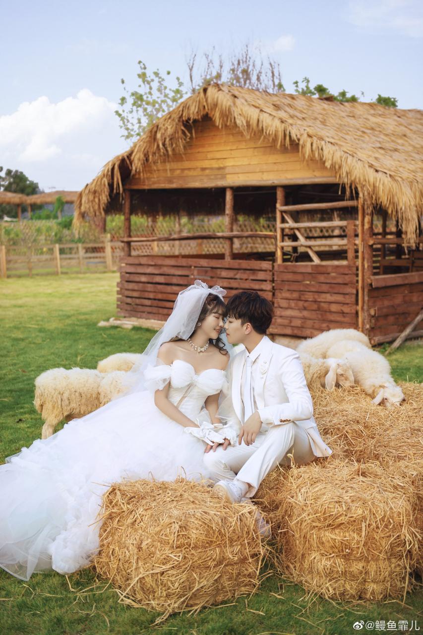 鳗鱼霏儿要结婚了 微博晒出与屿汐学长的婚纱照！