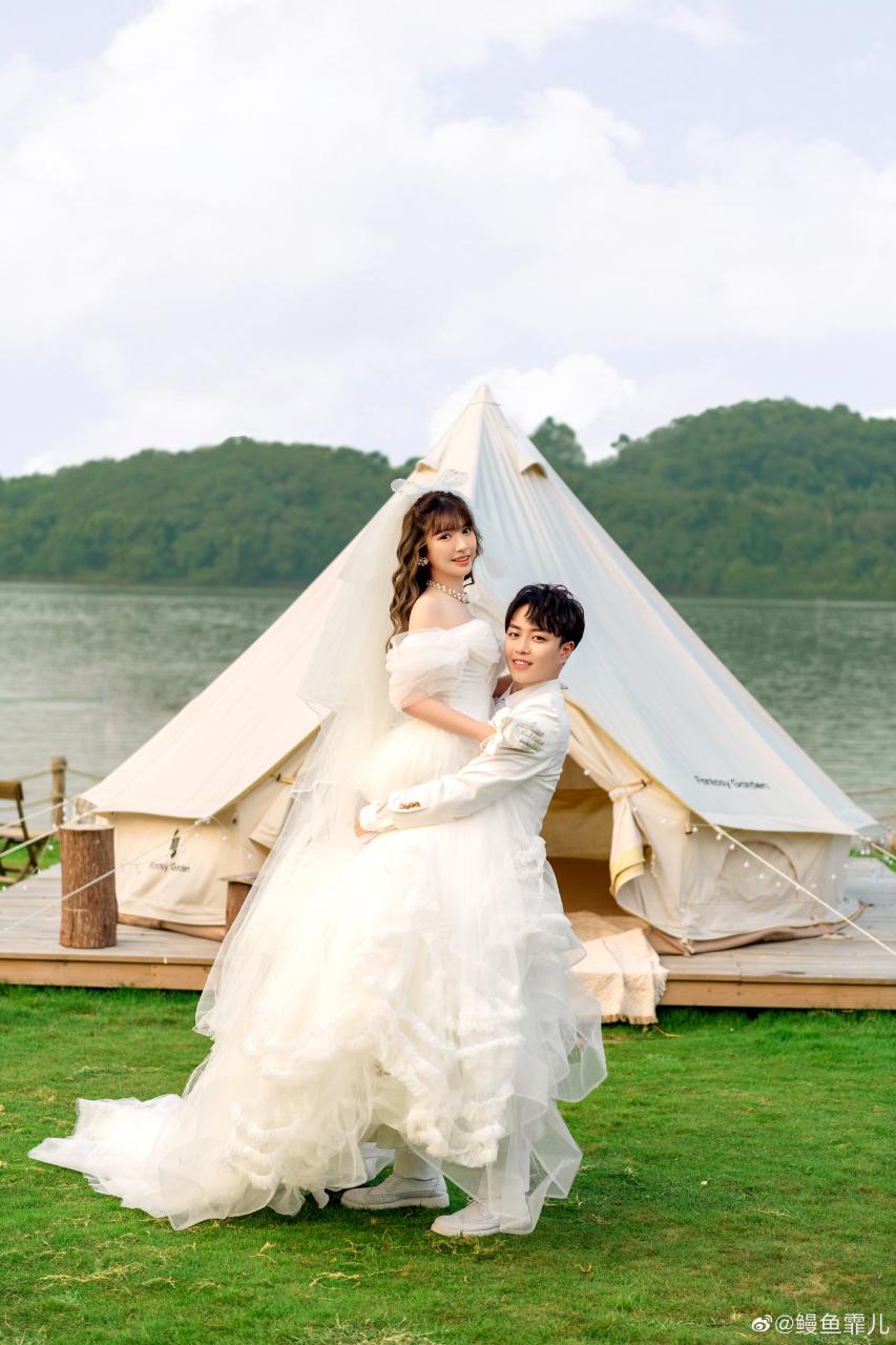 鳗鱼霏儿要结婚了 微博晒出与屿汐学长的婚纱照！