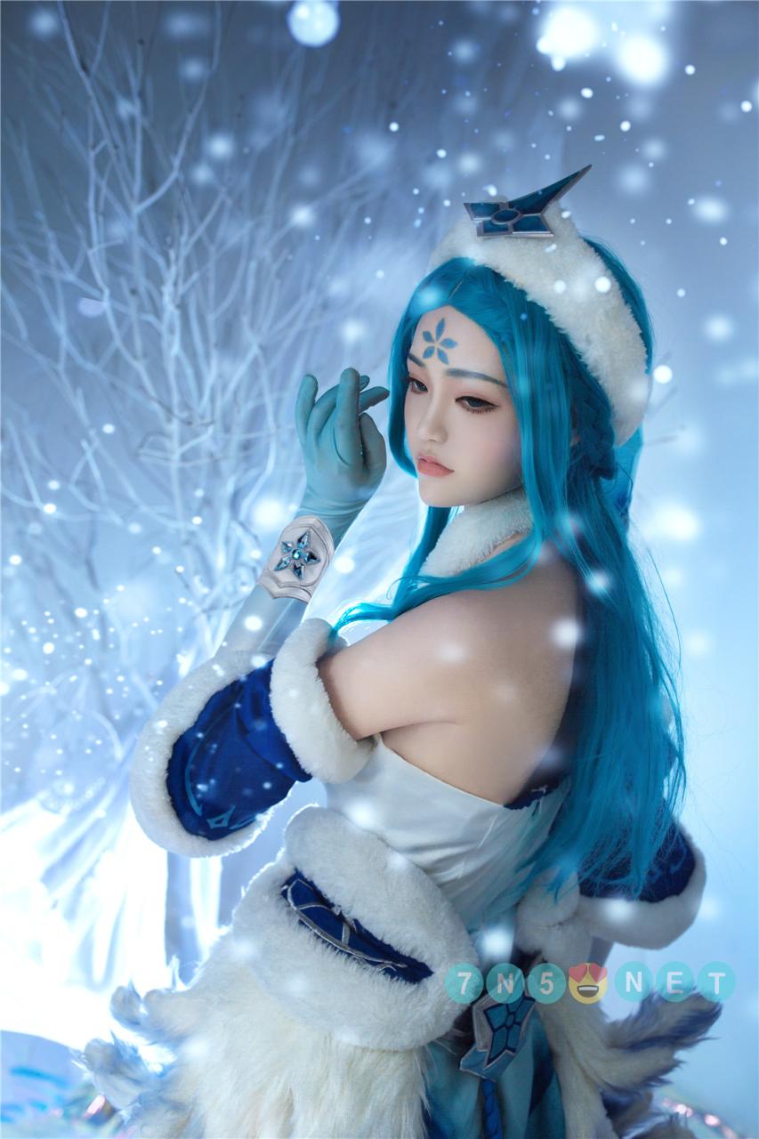 戚顾儿cosplay图片，画角轻吹的美妙旋律