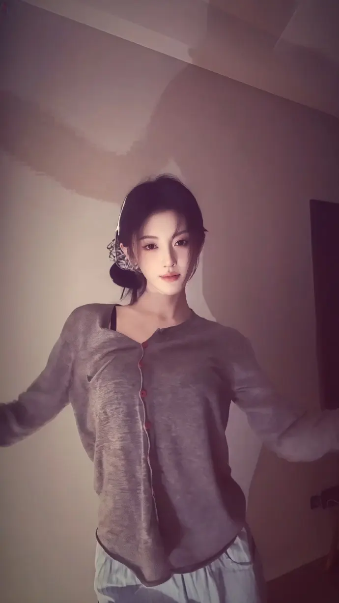 鞠婧祎出道前比赛照片是真的吗，早期照片前后对比的样子判若两人-2