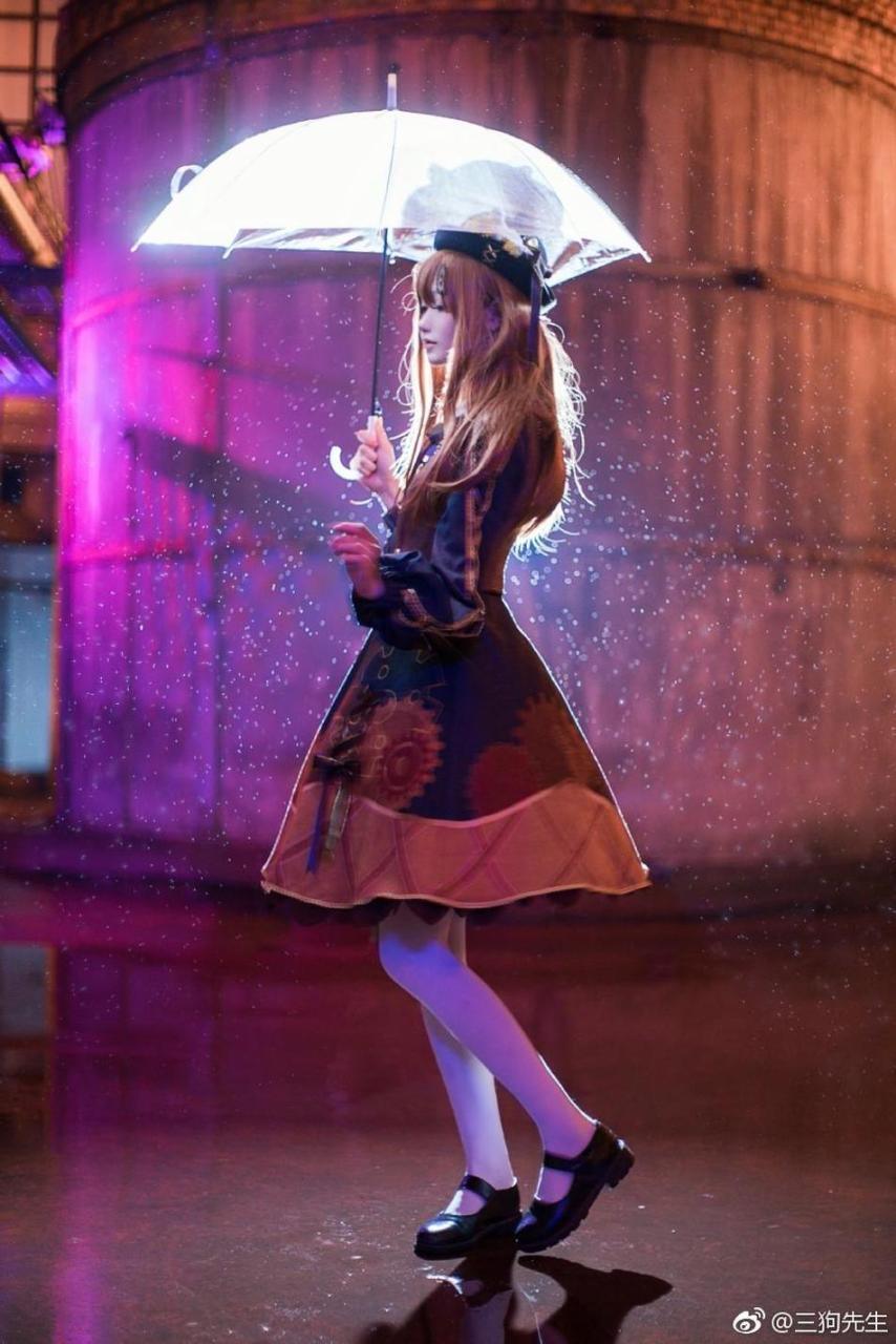 完美照片三狗先生cos瑶手冲,呈现出绝美的气质。 完美照片三狗先生cos瑶手冲,呈现出绝美的气质。