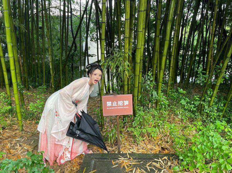 完美再现,夏小秋秋秋暗金色照片一秒惊艳 完美再现,夏小秋秋秋暗金色照片一秒惊艳