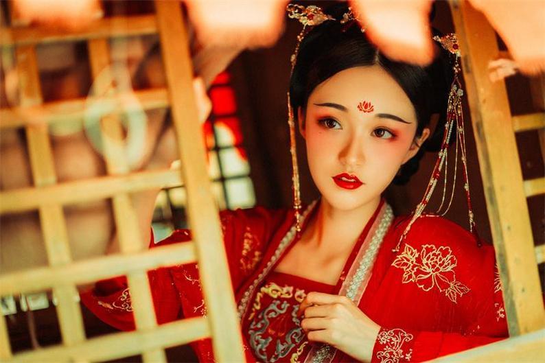 沧霁桔梗兔女cosplay超美似彩云之南