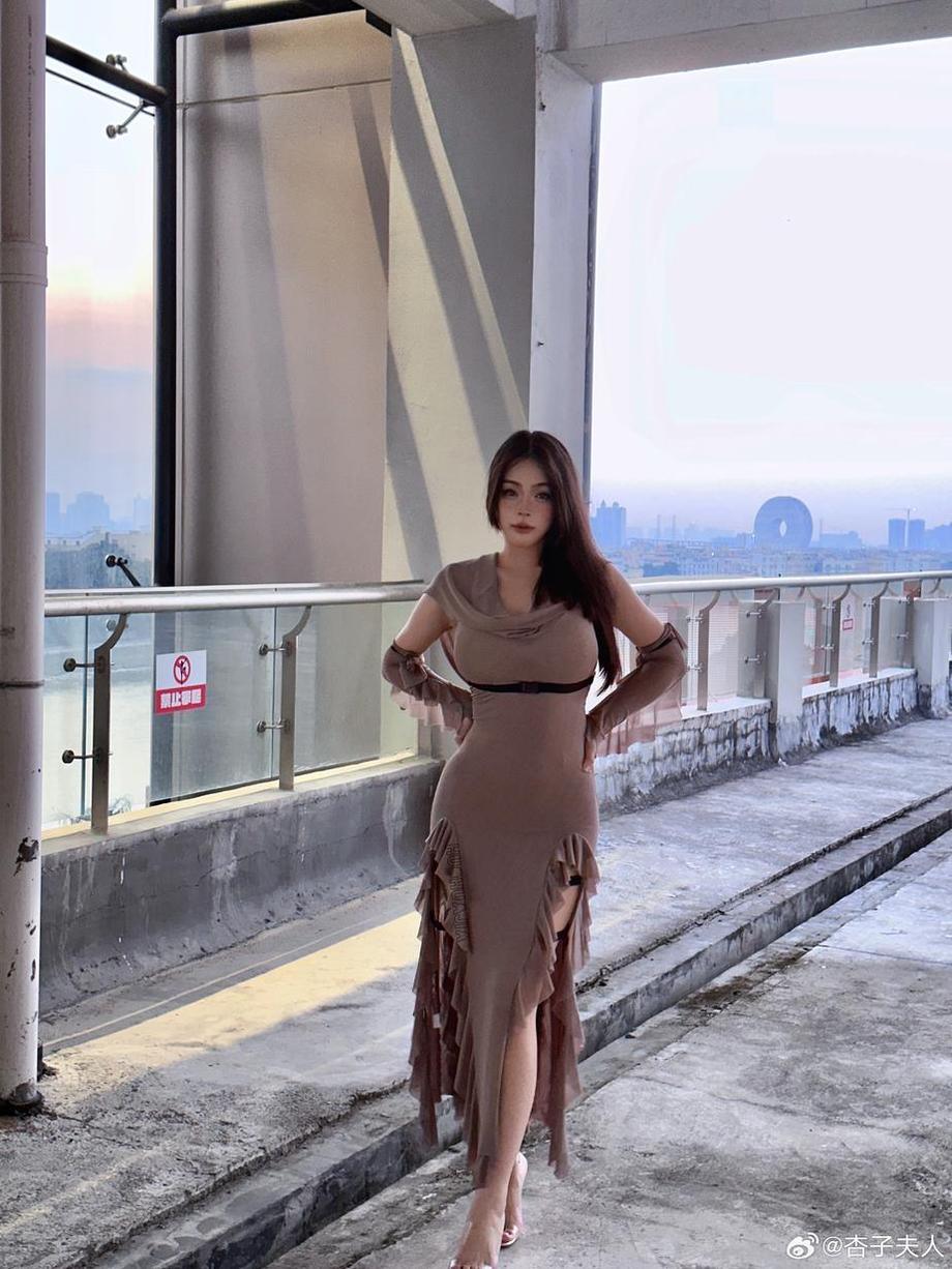 美图无比,细节处理精湛,白烨cos全套sci绝不容错过。 美图无比,细节处理精湛,白烨cos全套sci绝不容错过。