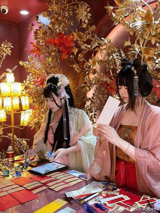 自闭颜球球小蓝鸟带你看世界:代表好看的图片。 自闭颜球球小蓝鸟带你看世界:代表好看的图片。