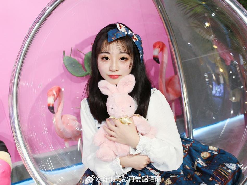 独树一帜的唯美摄影作品,韶陌陌免费下载送上。 独树一帜的唯美摄影作品,韶陌陌免费下载送上。