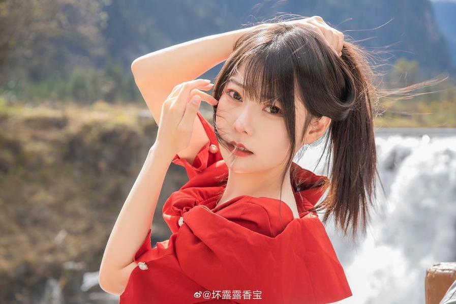 穿着香草喵瑜伽服的美少女分享自己的cos作品 穿着香草喵瑜伽服的美少女分享自己的cos作品