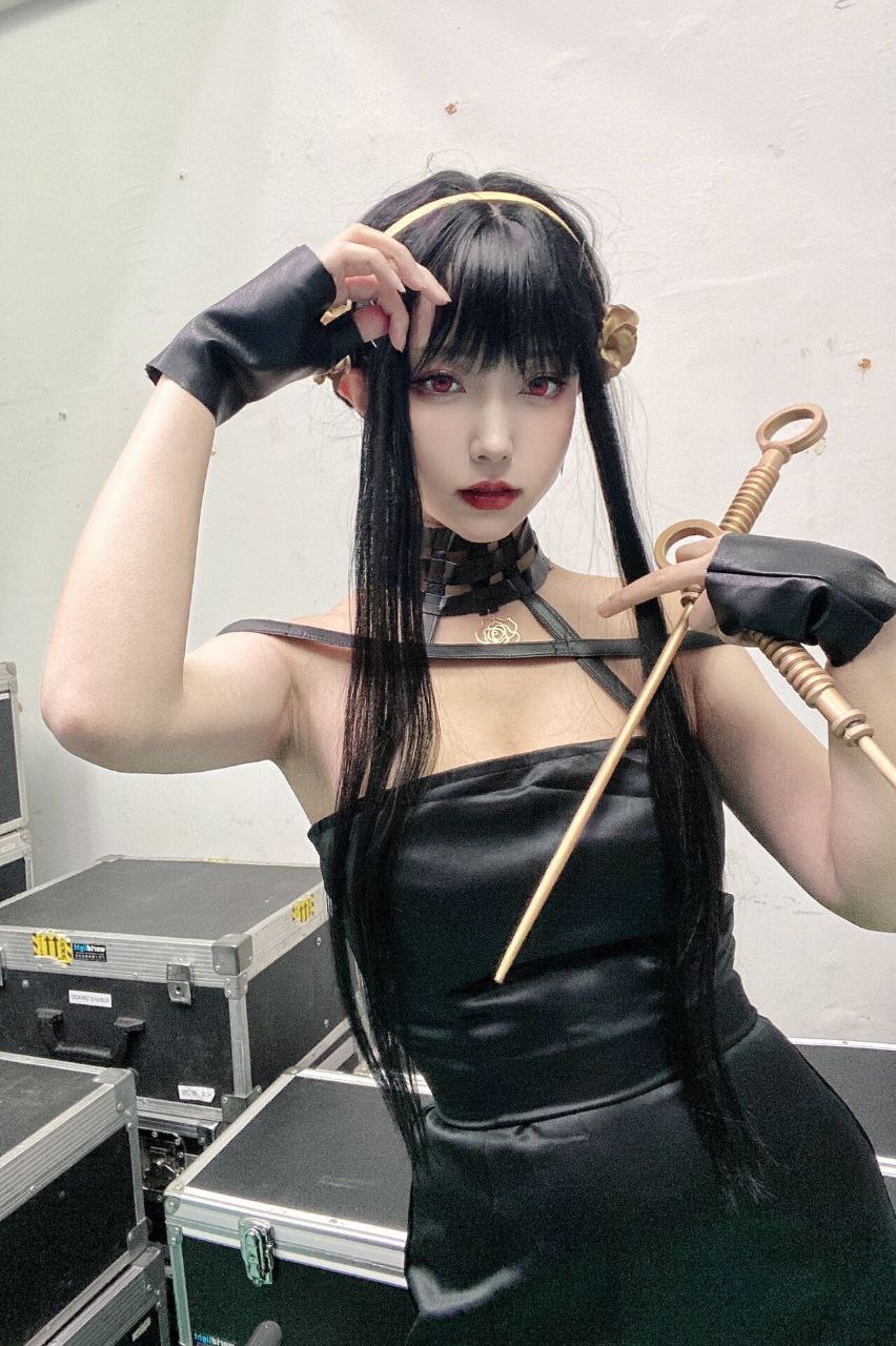 约尔kiriko_celia COS《间谍过家家》太符合原型人物了-图集侠