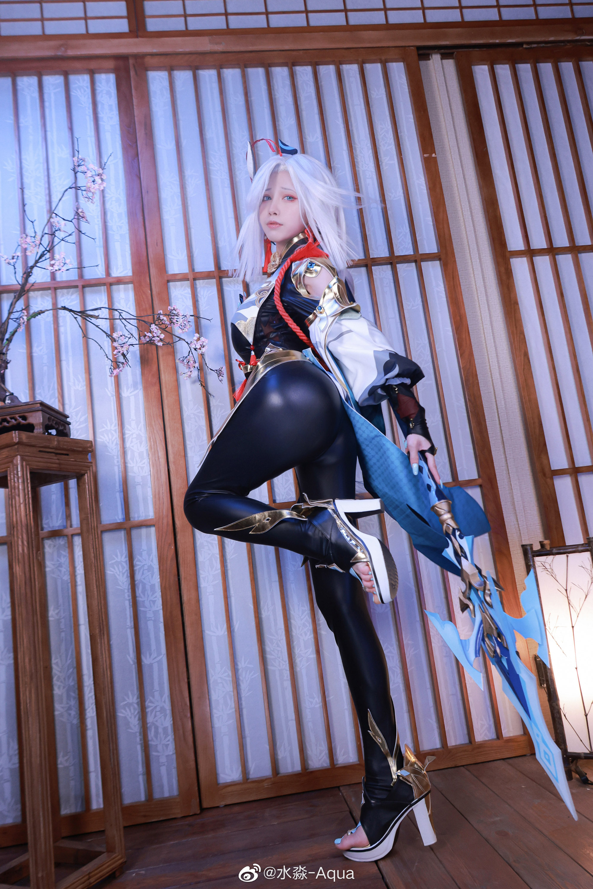 水淼Aqua《原神》申鹤COS 17张真人图-图集侠