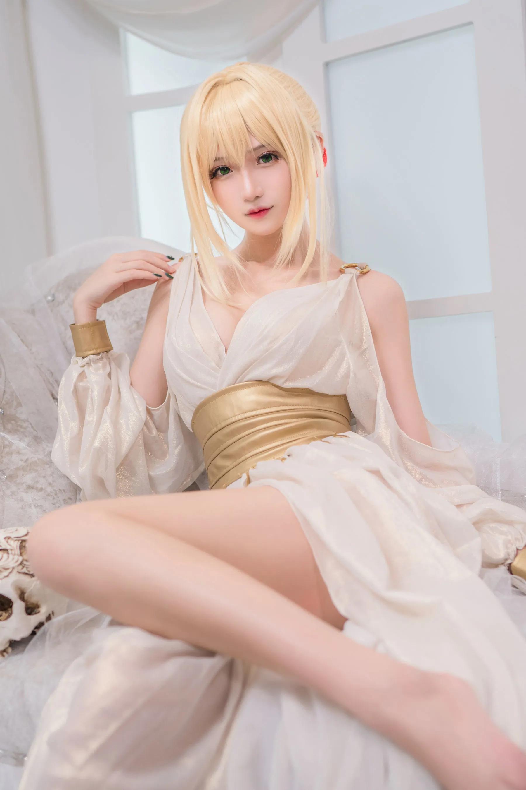 腐团儿Ikaros – 玛修尼禄主题COS欣赏-N5次元