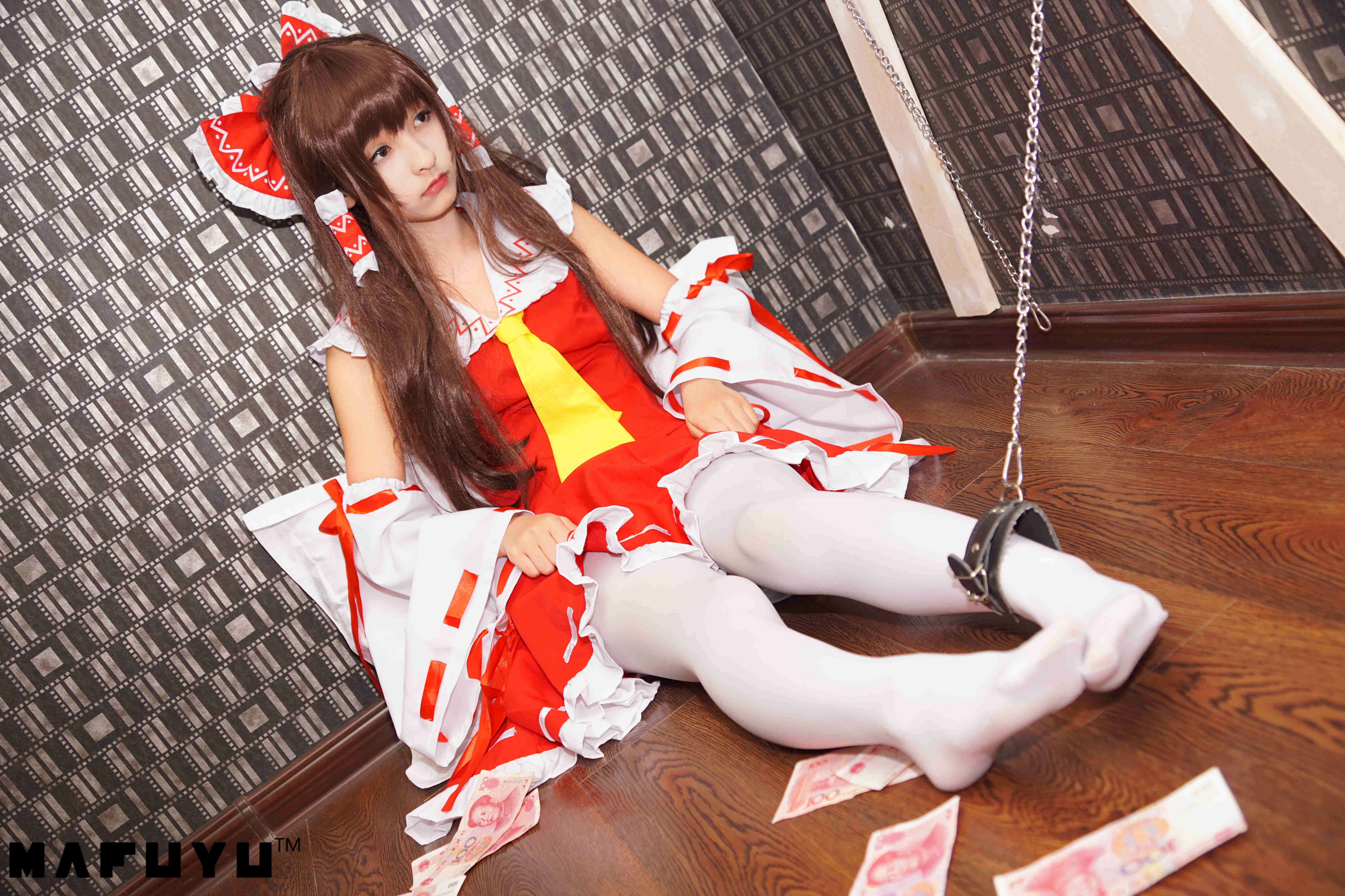 皇宫里的灵梦少女COS图分享（CN：神楽坂真冬）-图集侠