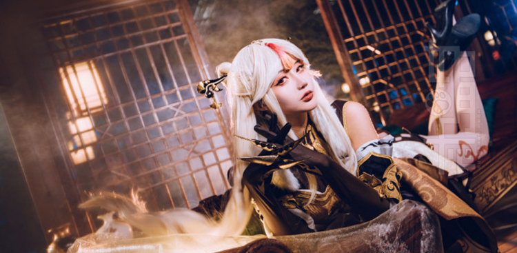 游戏《原神》凝光COS真人图（CN：如月灰）-图集侠