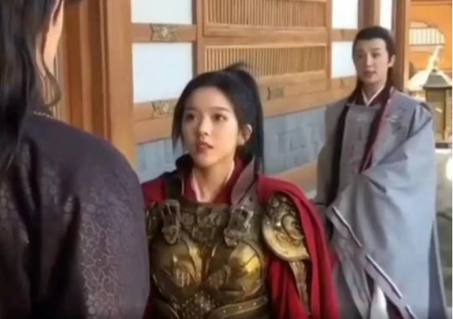 国服萝莉王奕萌人气暴跌后转型拍戏？网友还是回去coser吧！-图集侠