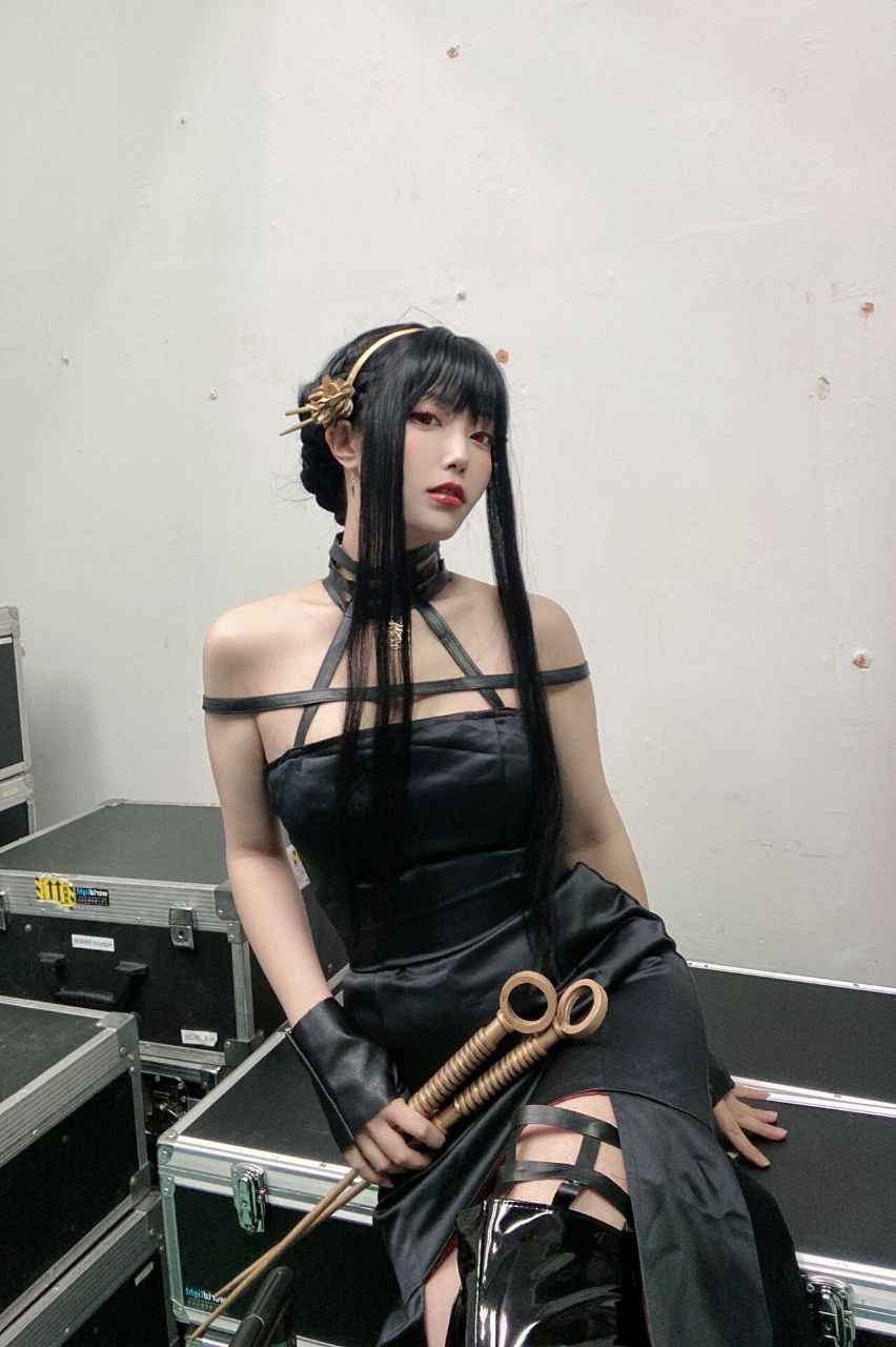 约尔kiriko_celia COS《间谍过家家》太符合原型人物了-图集侠