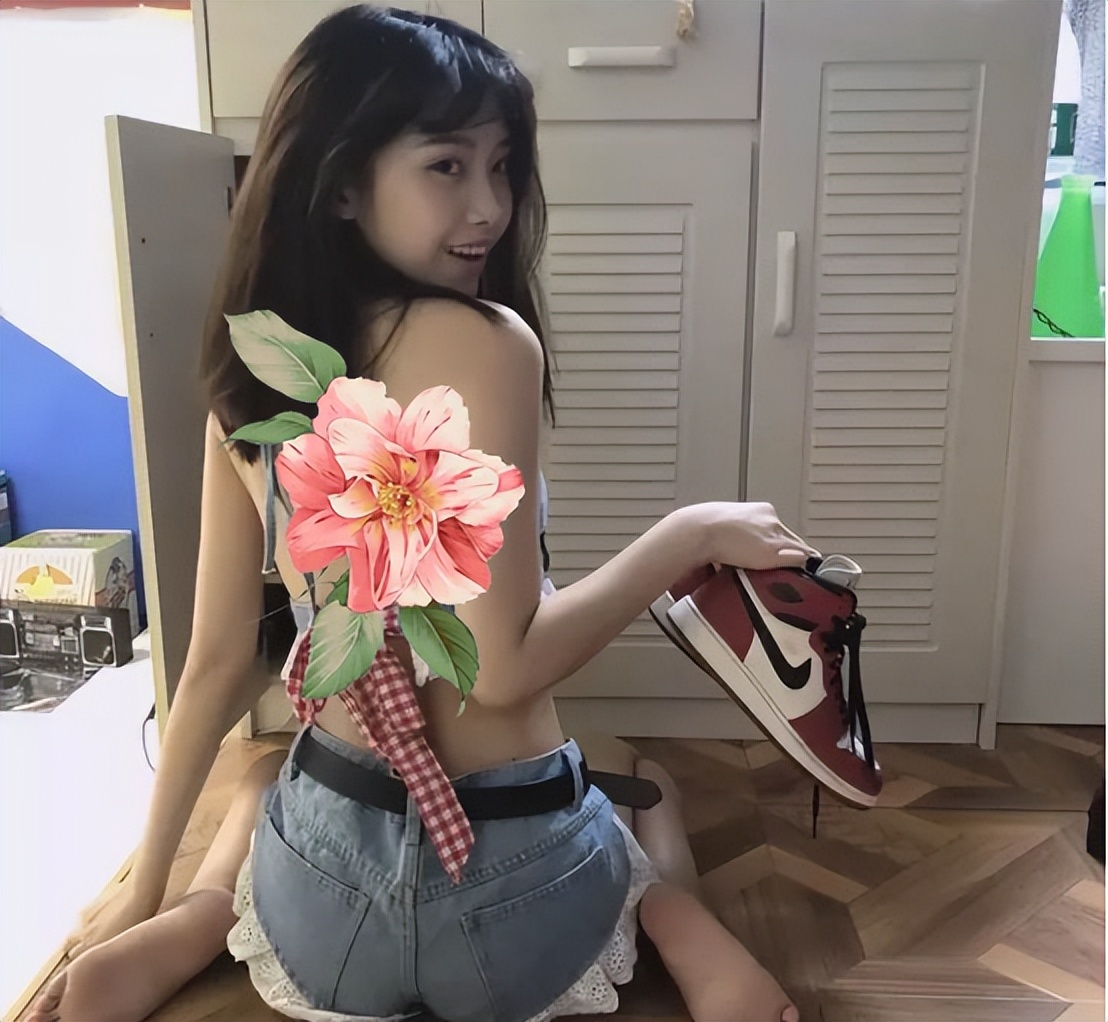 网红半藏森林打疫苗的照片流出，网友：打的是退烧针吧？-图集侠