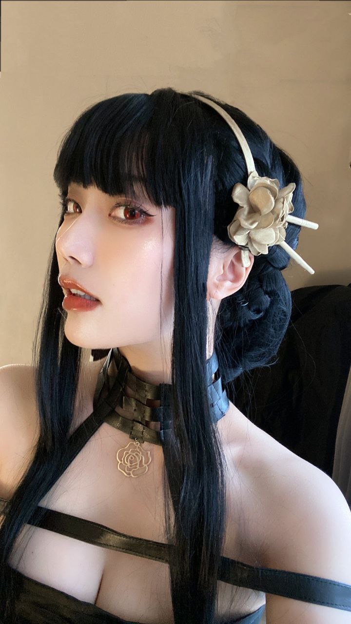 约尔kiriko_celia COS《间谍过家家》太符合原型人物了-图集侠