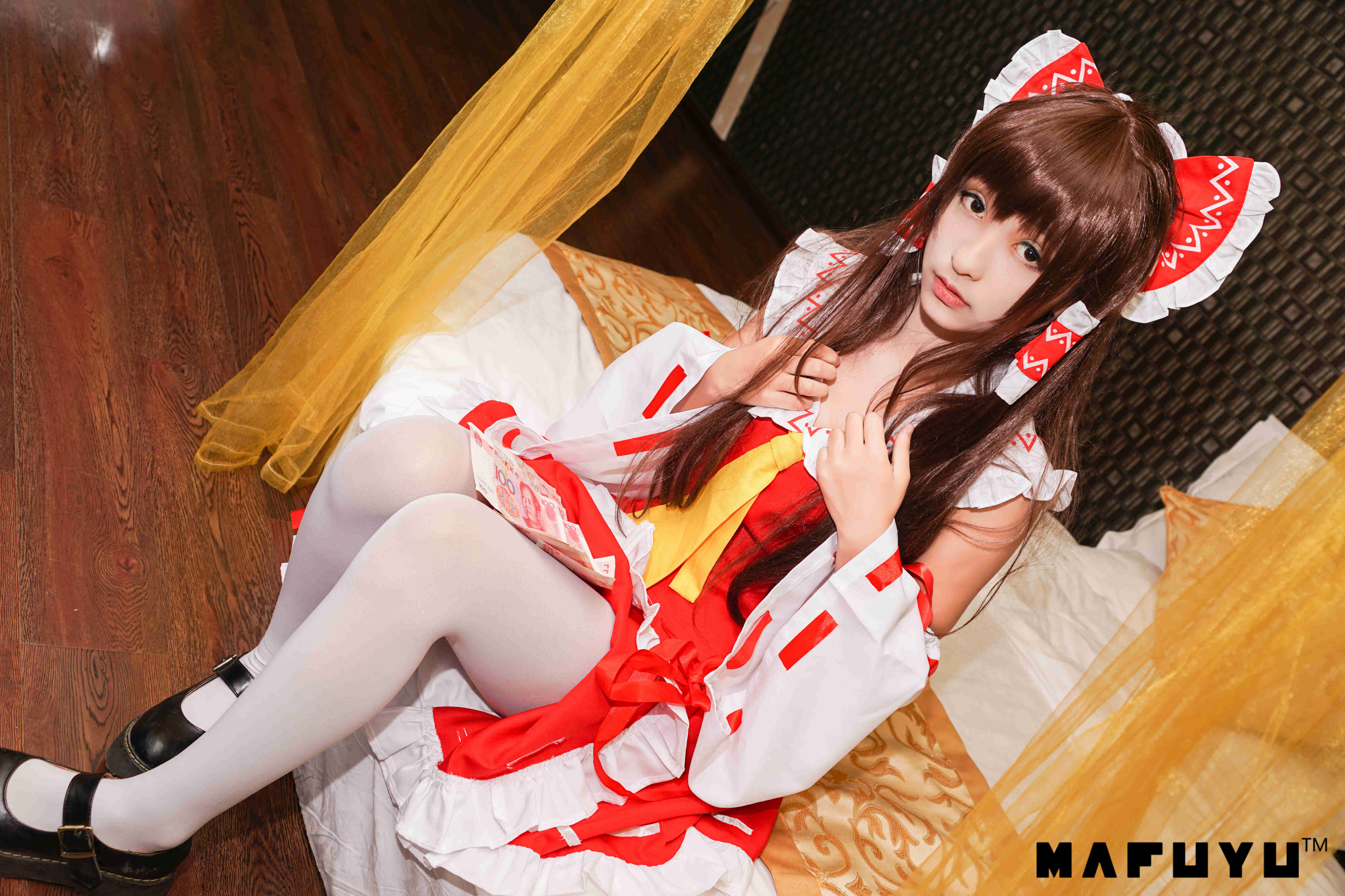 皇宫里的灵梦少女COS图分享（CN：神楽坂真冬）-图集侠