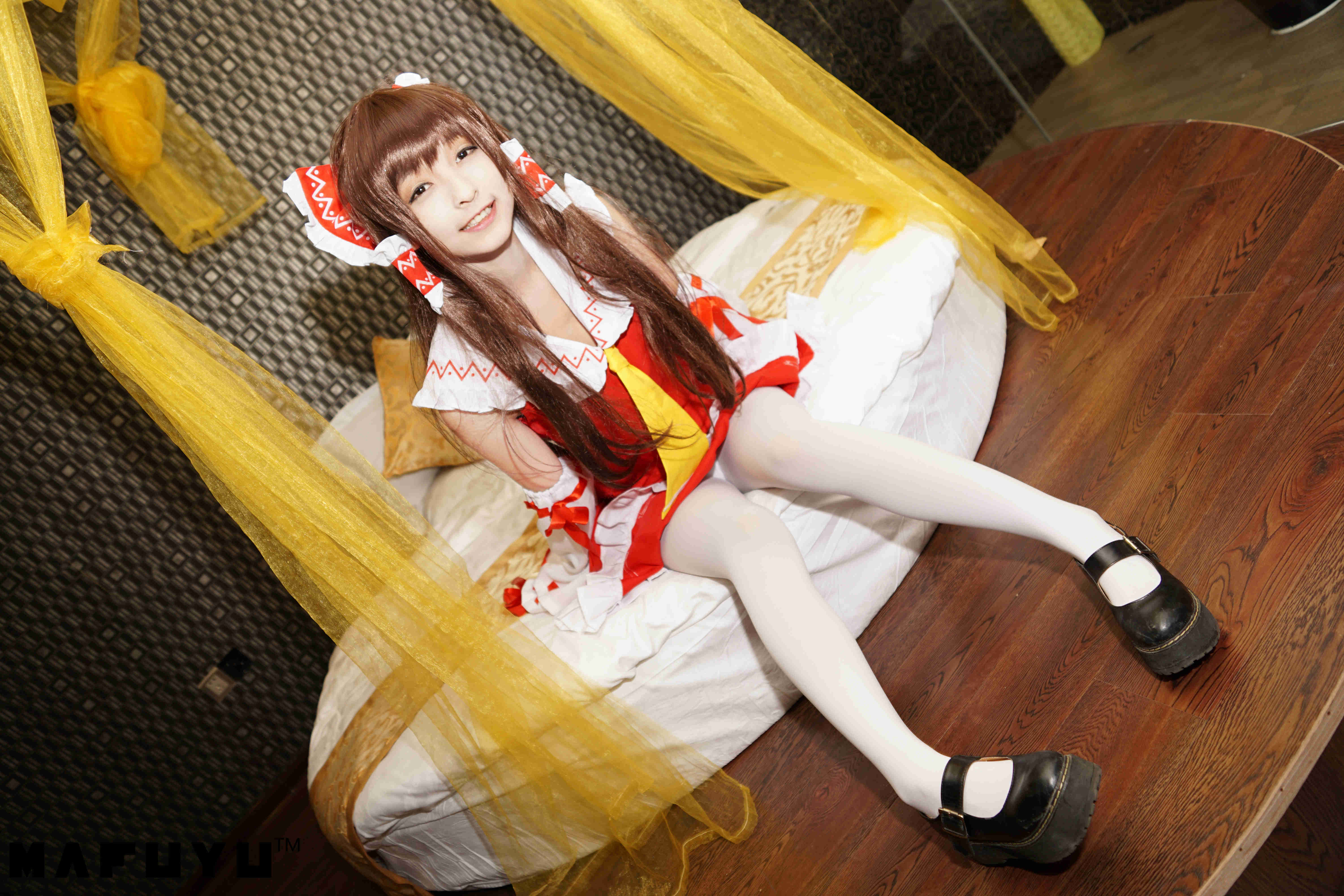 皇宫里的灵梦少女COS图分享（CN：神楽坂真冬）-图集侠