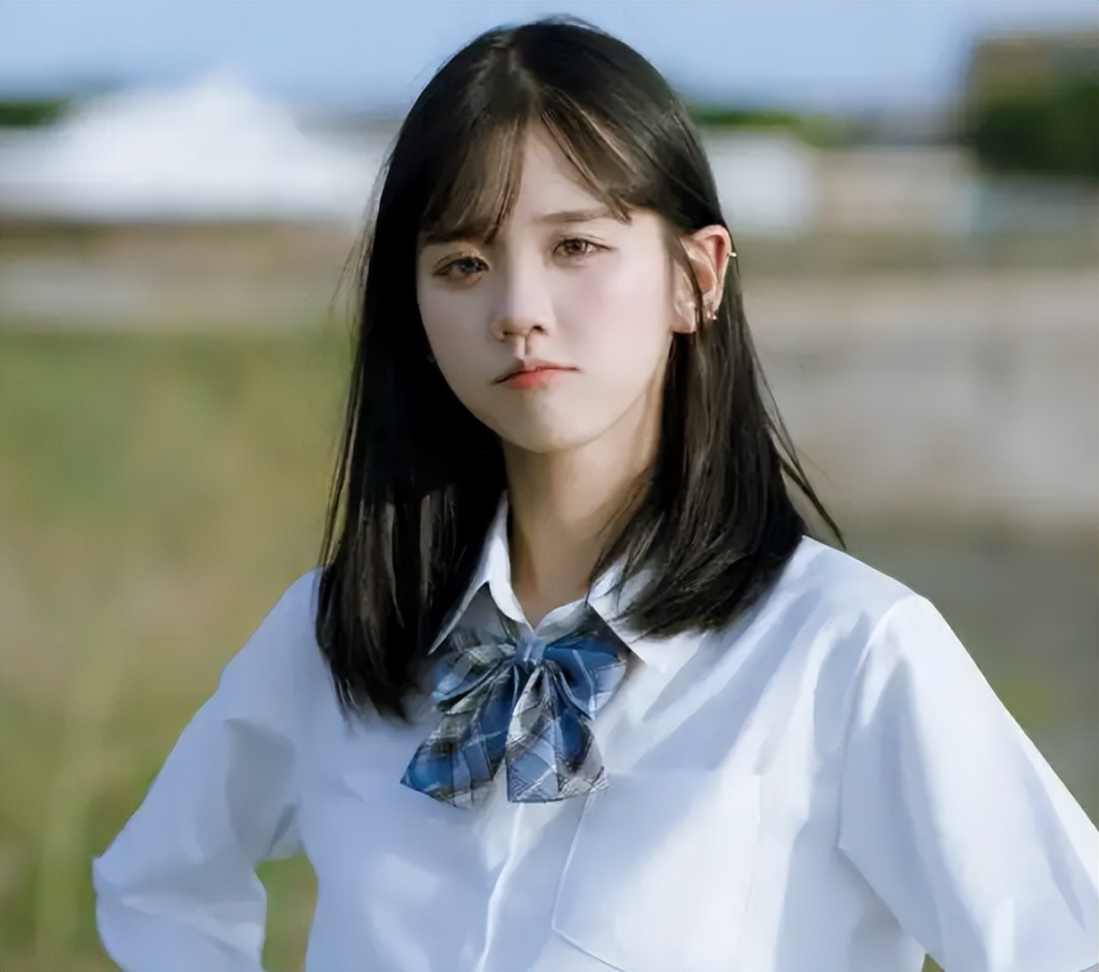 纯欲天花板女神「井川里予」居然抽烟喝酒纹身 网友：心态蹦了！-N5次元