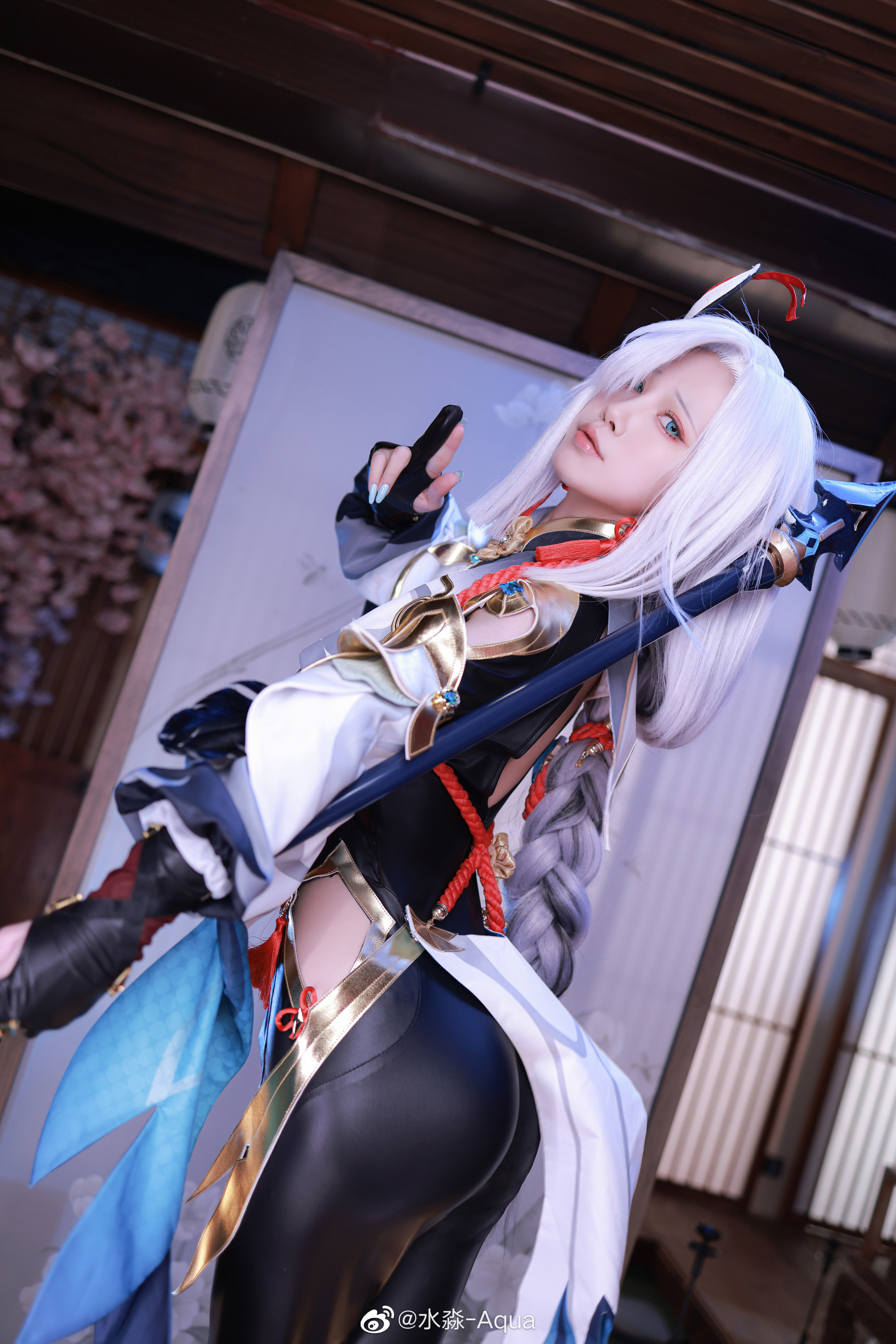 水淼Aqua《原神》申鹤COS 17张真人图-图集侠