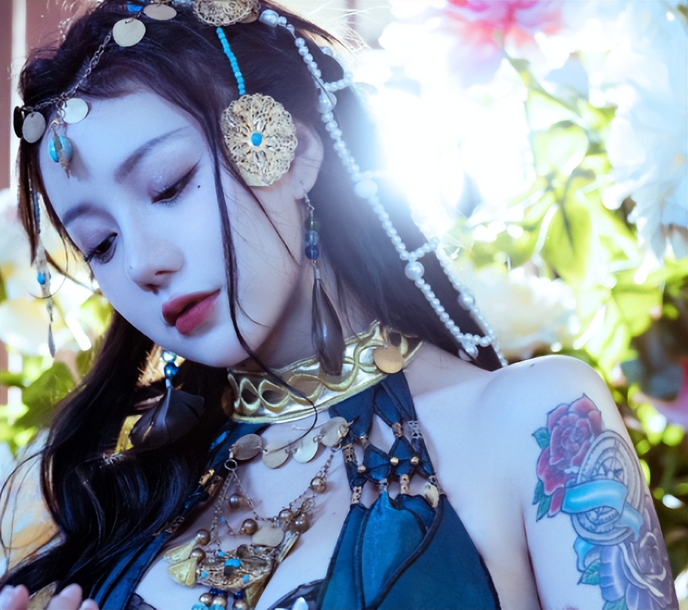 人红是非多！洛丽塔大哥被人假冒tiktok圈粉数十万-图集侠