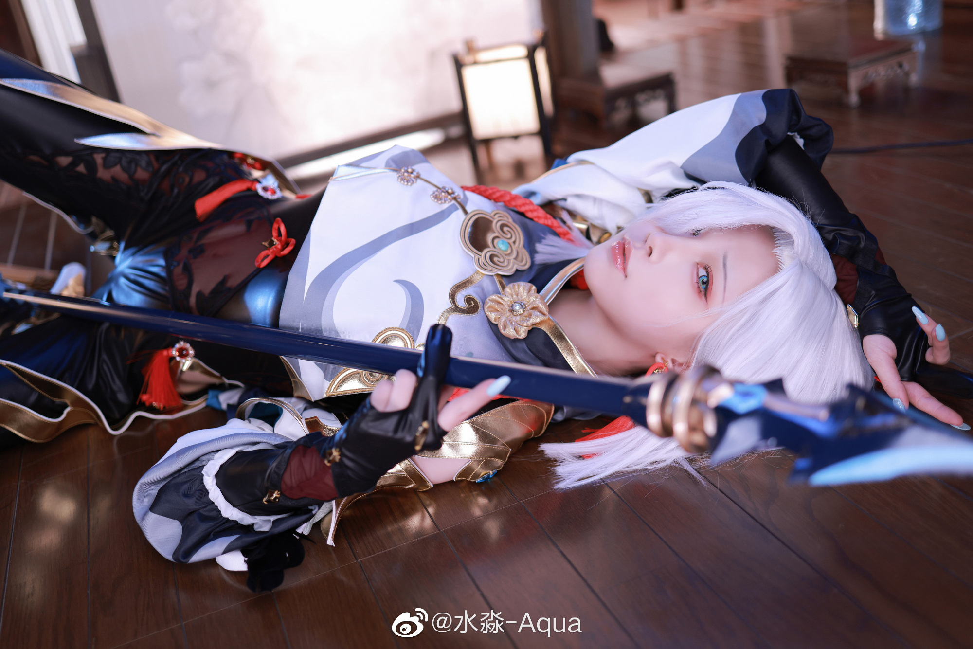 水淼Aqua《原神》申鹤COS 17张真人图-图集侠