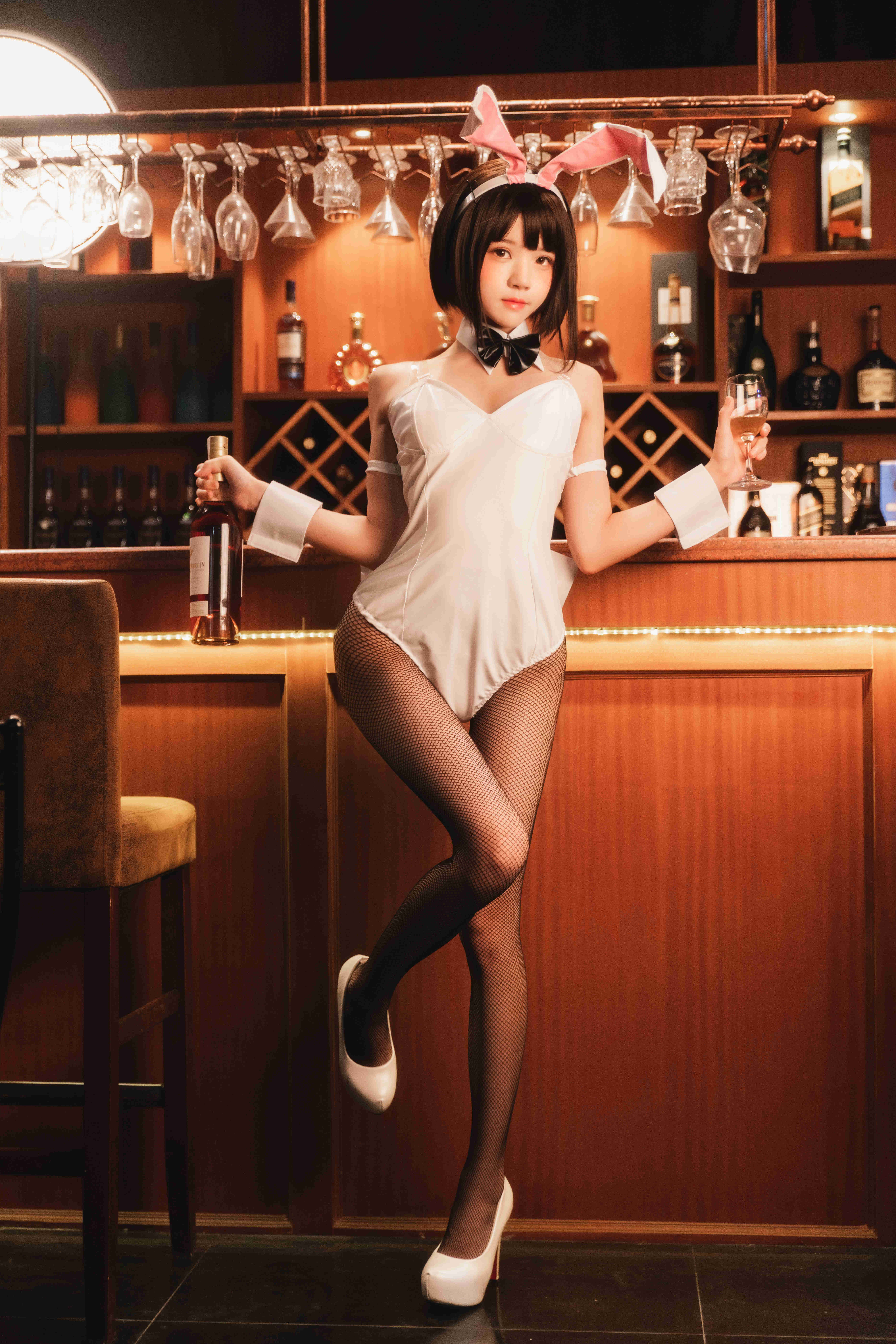 樱桃喵免费看图包 酒吧里兔女郎COS兔（樱桃喵合集）-图集侠