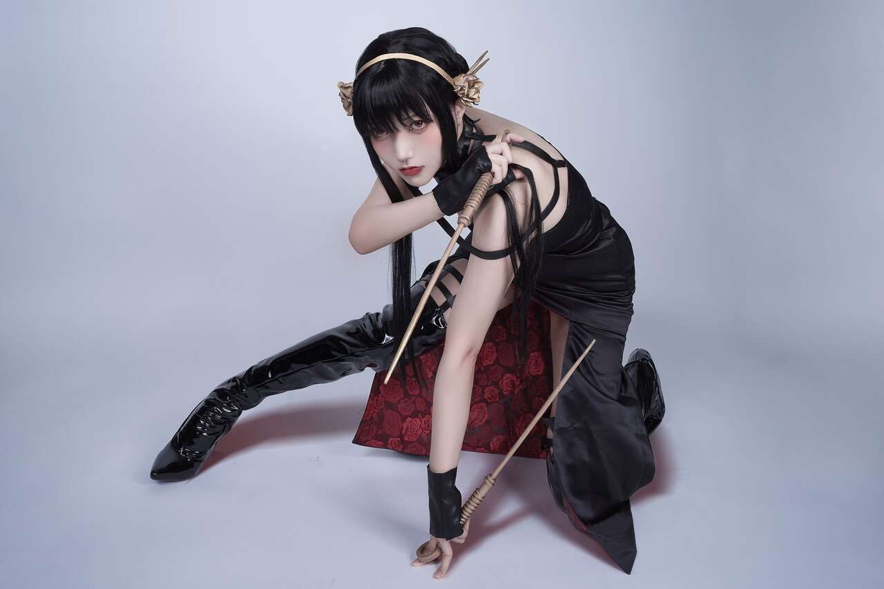 约尔kiriko_celia COS《间谍过家家》太符合原型人物了-图集侠