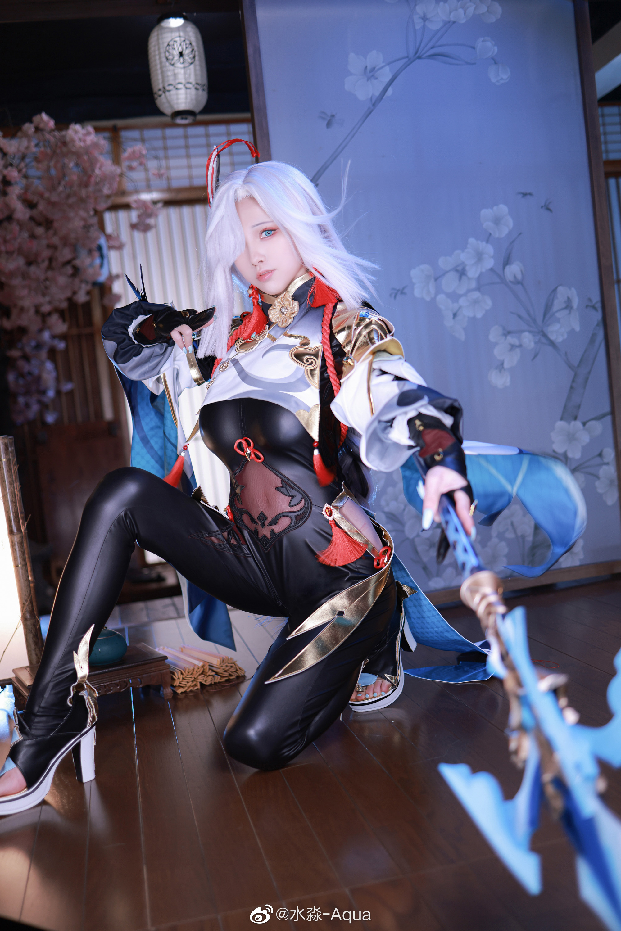 水淼Aqua《原神》申鹤COS 17张真人图-图集侠